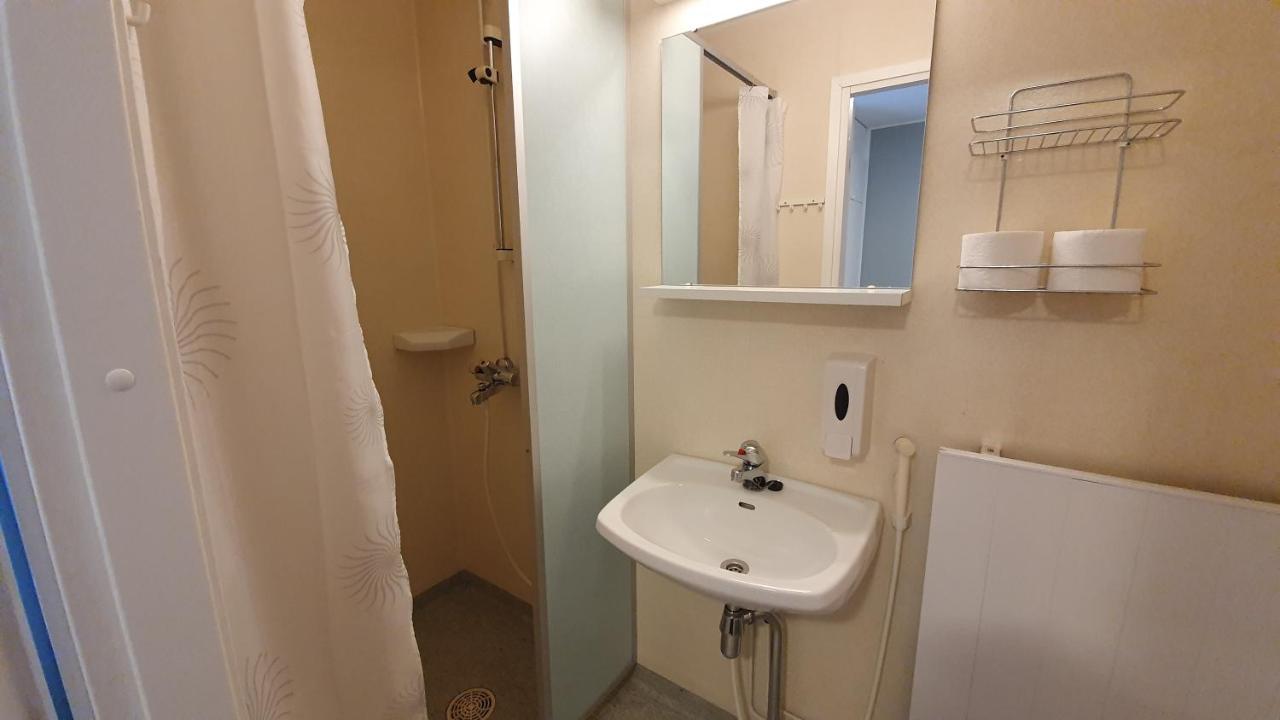 Gasthaus Vanha-Merivartioasema Kotka Exteriör bild