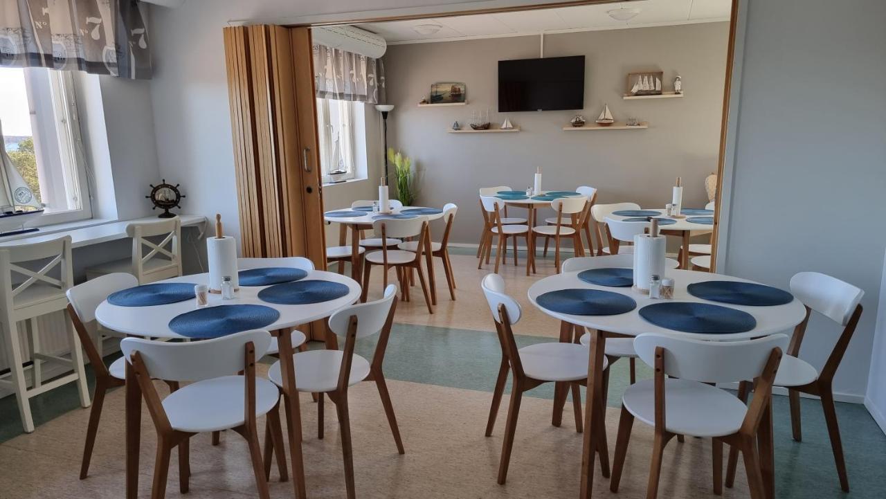 Gasthaus Vanha-Merivartioasema Kotka Exteriör bild